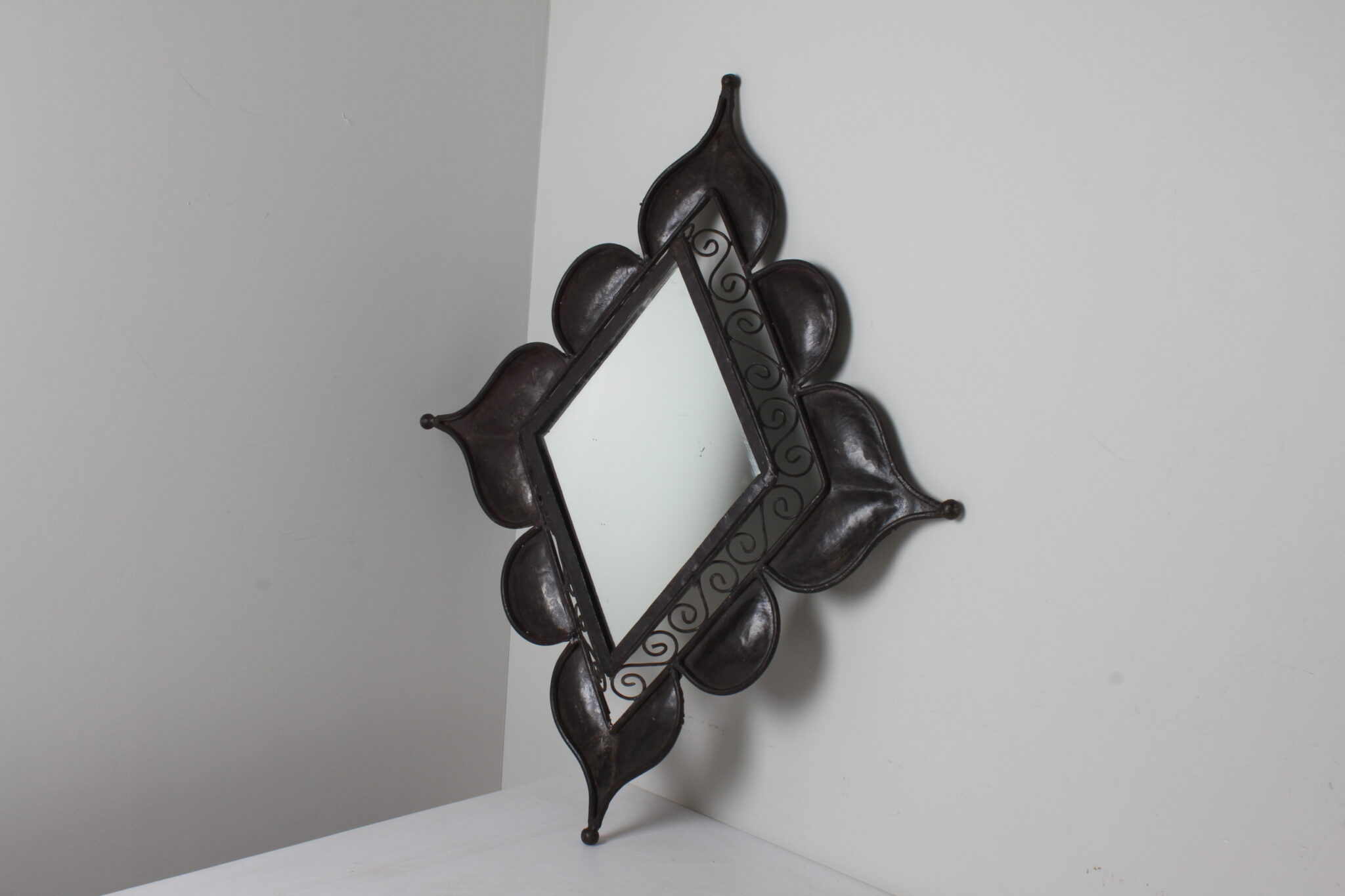 Miroir décoratif en fer forgé – Image 3