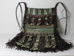 Sac Touareg en cuir décoré de métal