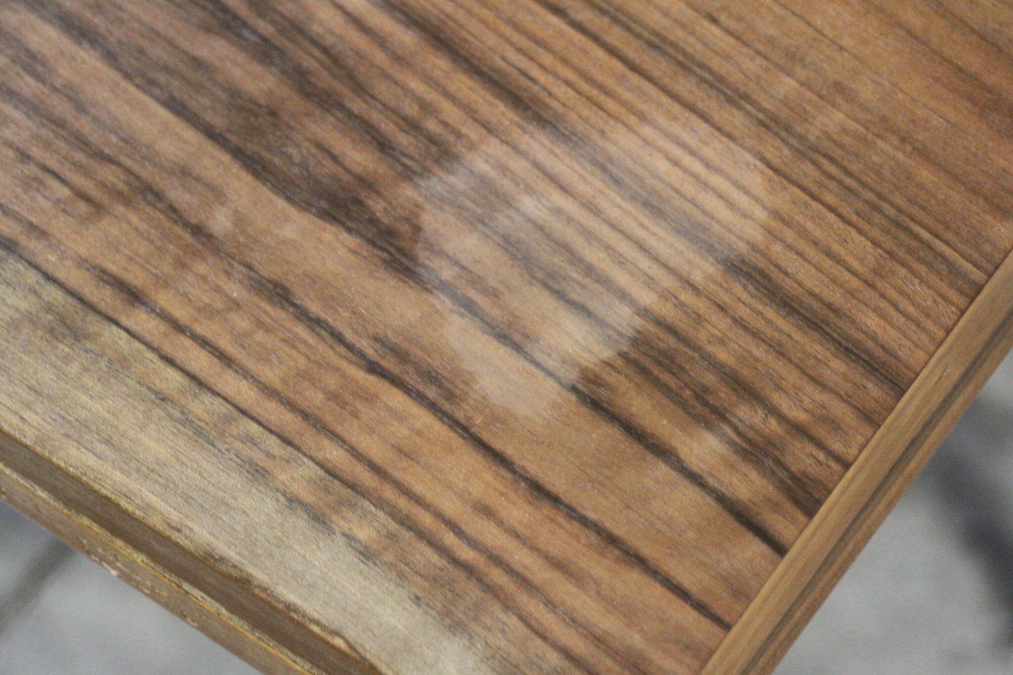 Ancienne table à jeux en bois – Image 6
