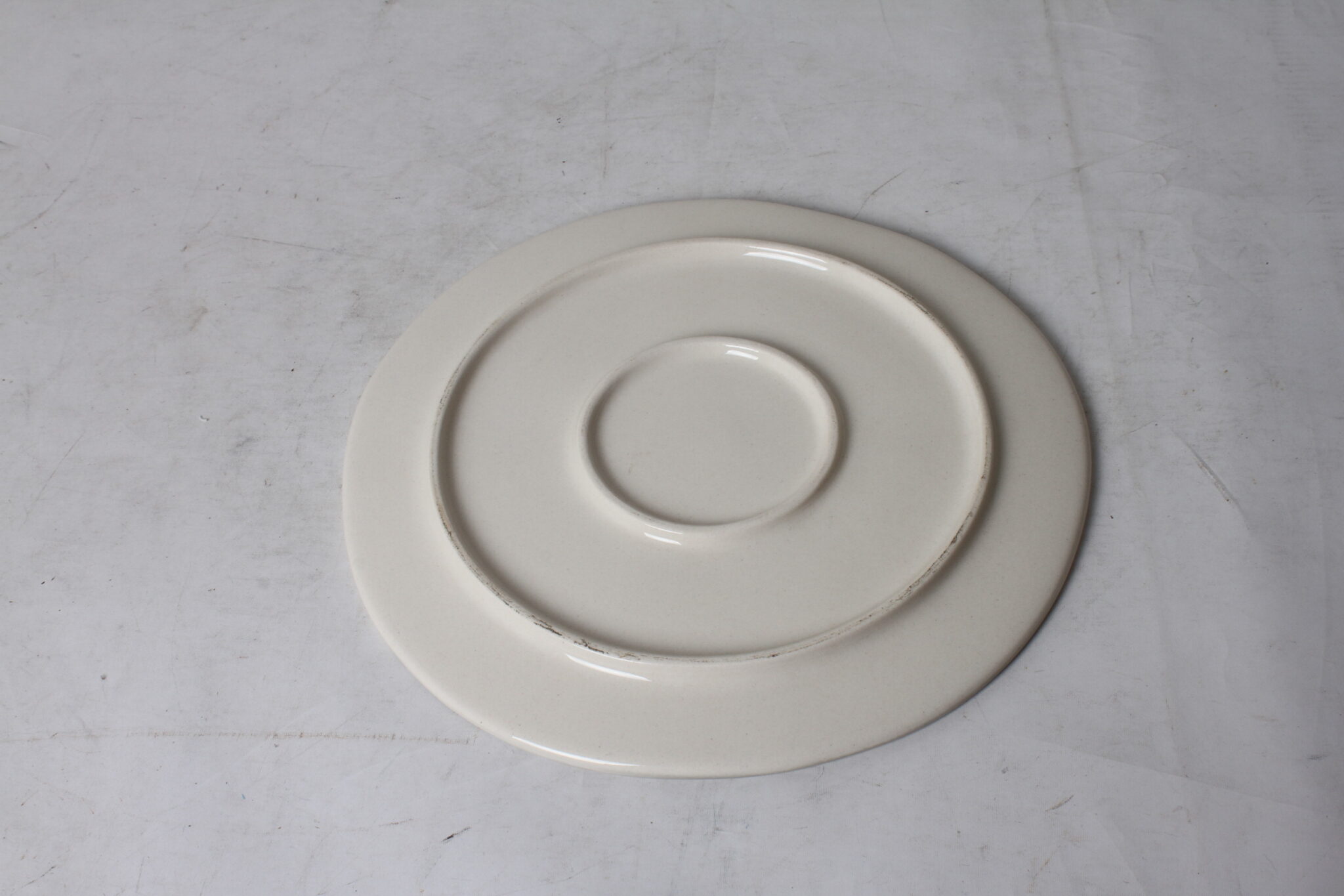 Assiette plate en céramique – Image 3