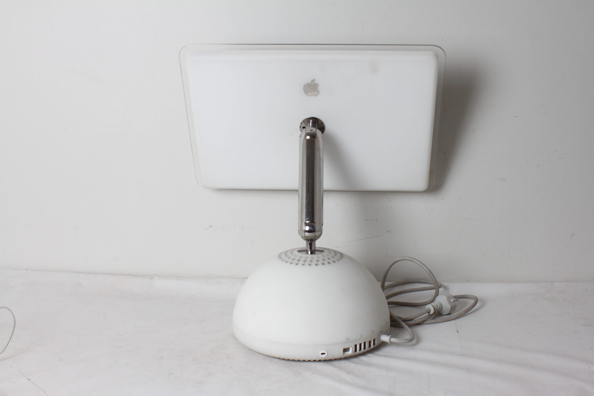 Ordinateur vintage Apple iMac – Image 4