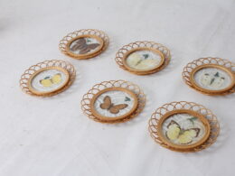 Sous-verres papillons en rotin