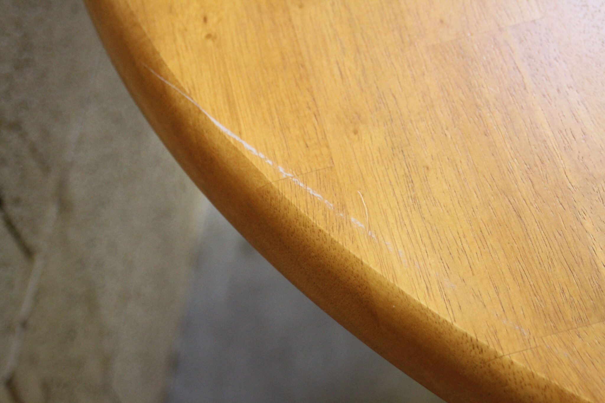 Table à manger en bois – Image 4