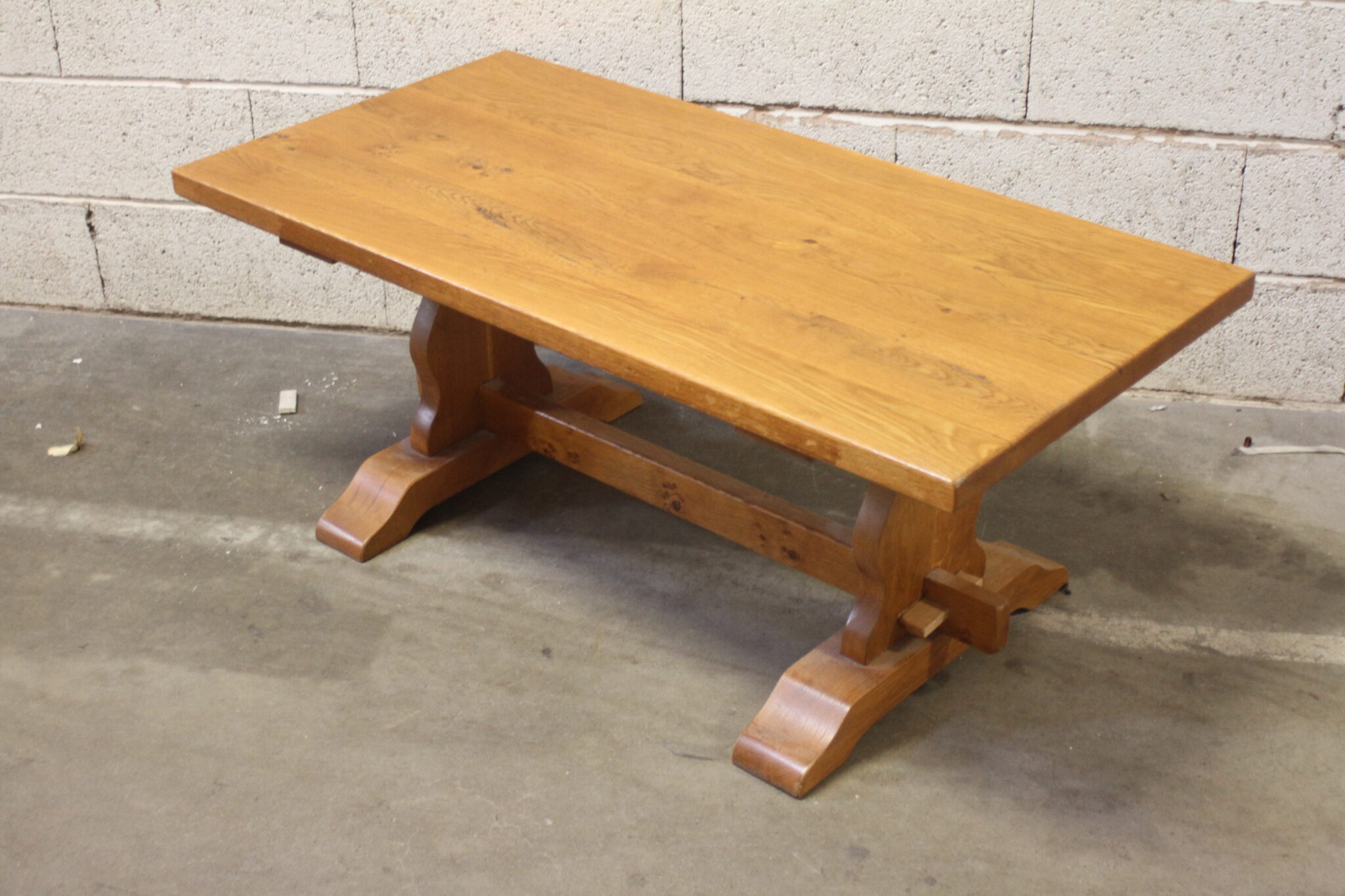 Table basse en bois massif