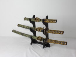 Set de 3 katanas décoratifs avec support