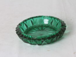 Cendrier vintage en verre moulé
