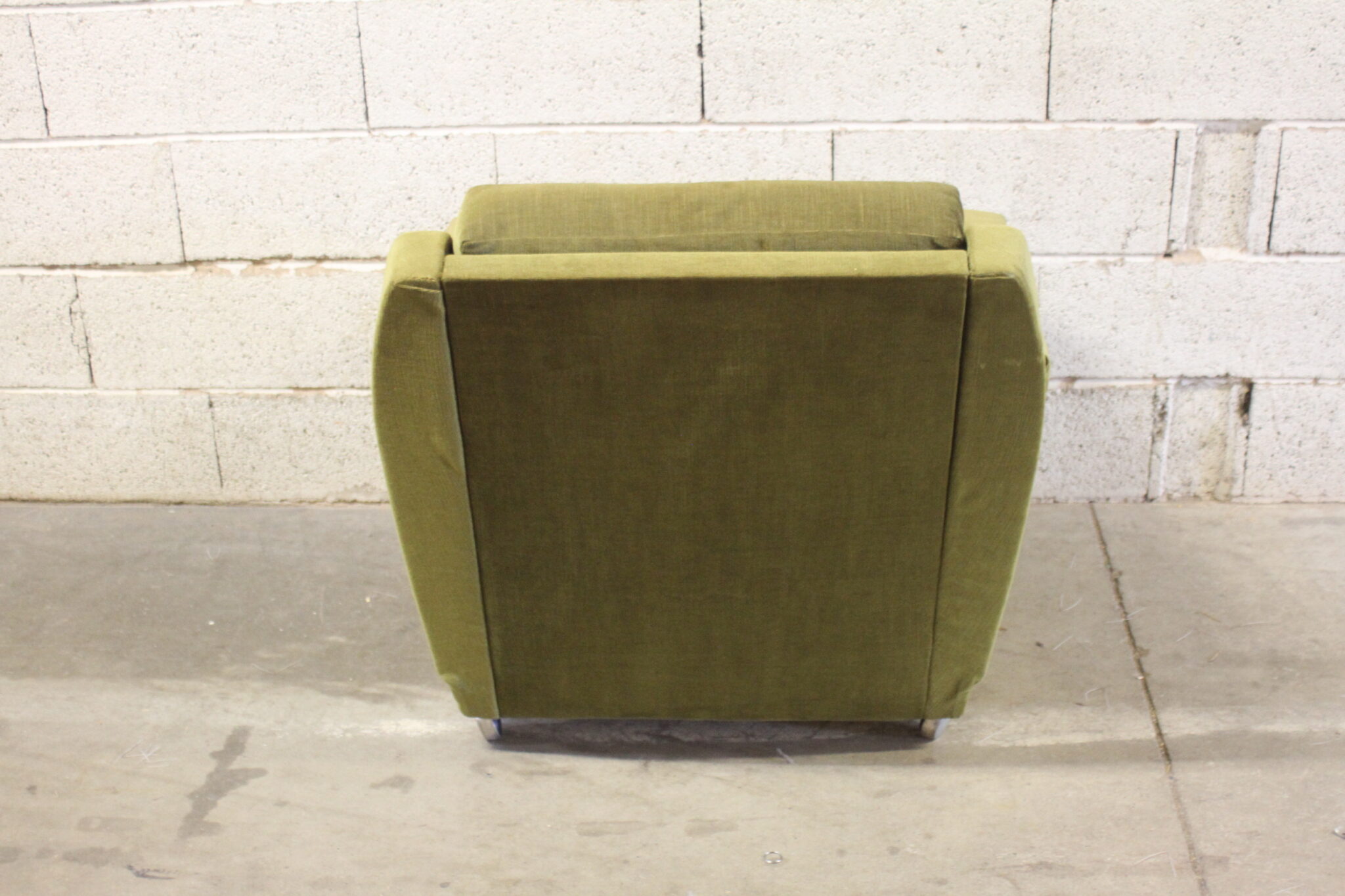 Fauteuil vintage sur roulettes – Image 4