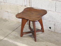 Tabouret rustique en bois