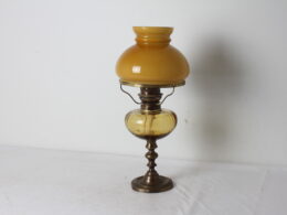 Ancienne lampe à pétrole