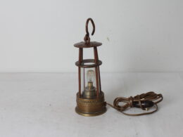 Ancienne lampe de sûreté de mineur