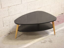 Table basse triangulaire