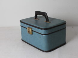 Vanity vintage en skaï bleu
