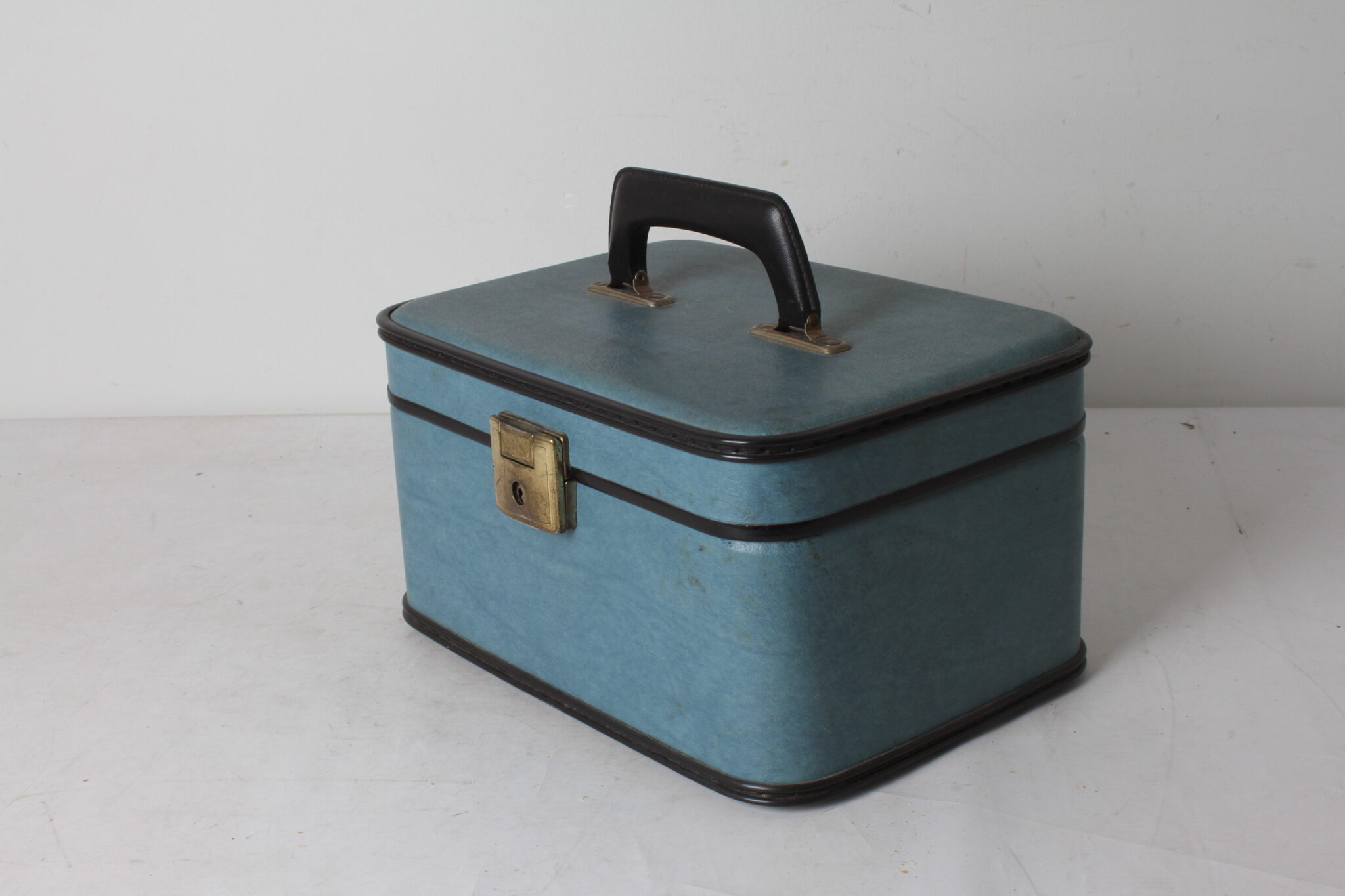 Vanity vintage en skaï bleu