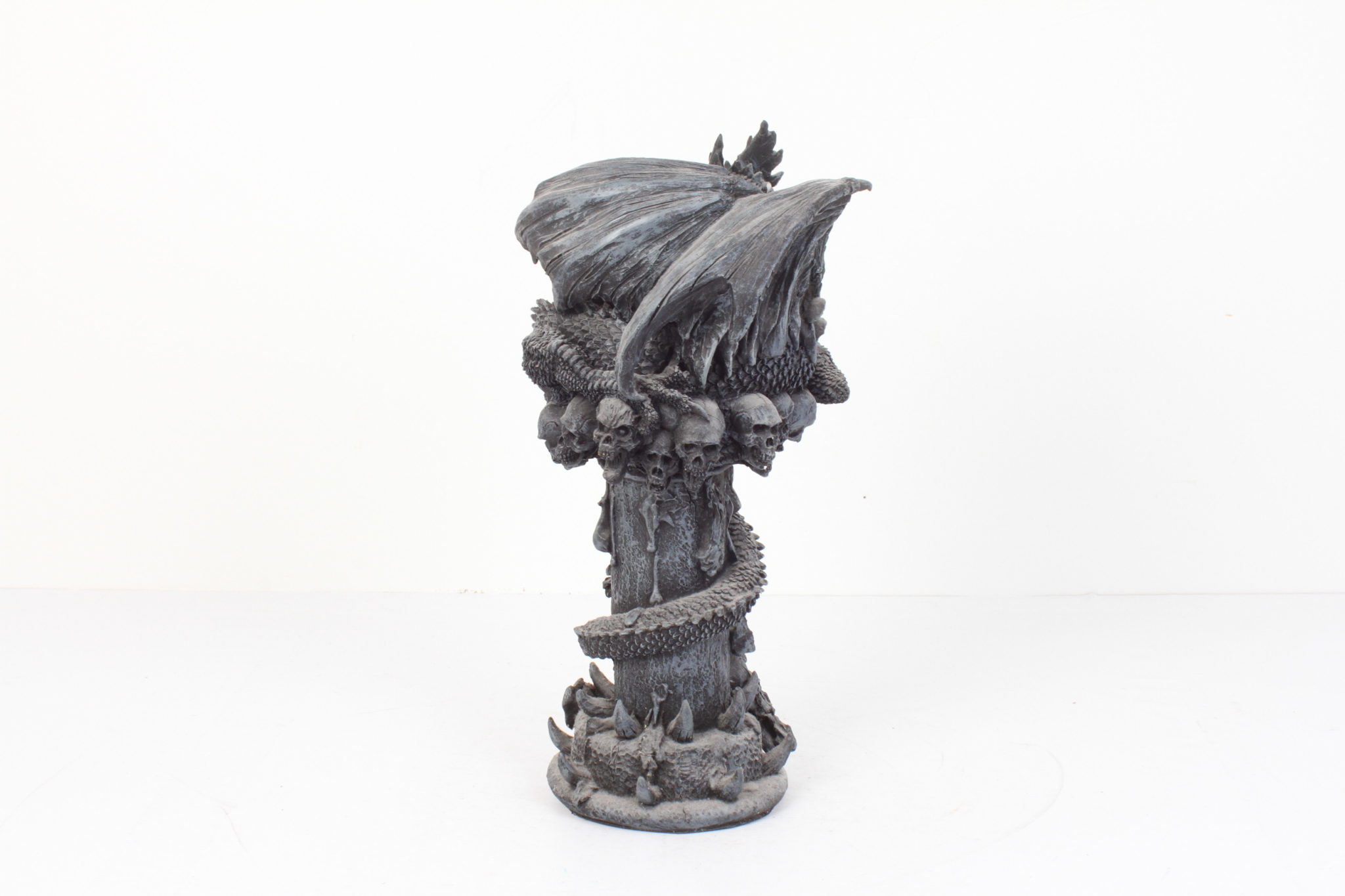 Grande figurine lumineuse dragon Emmaüs Etikette
